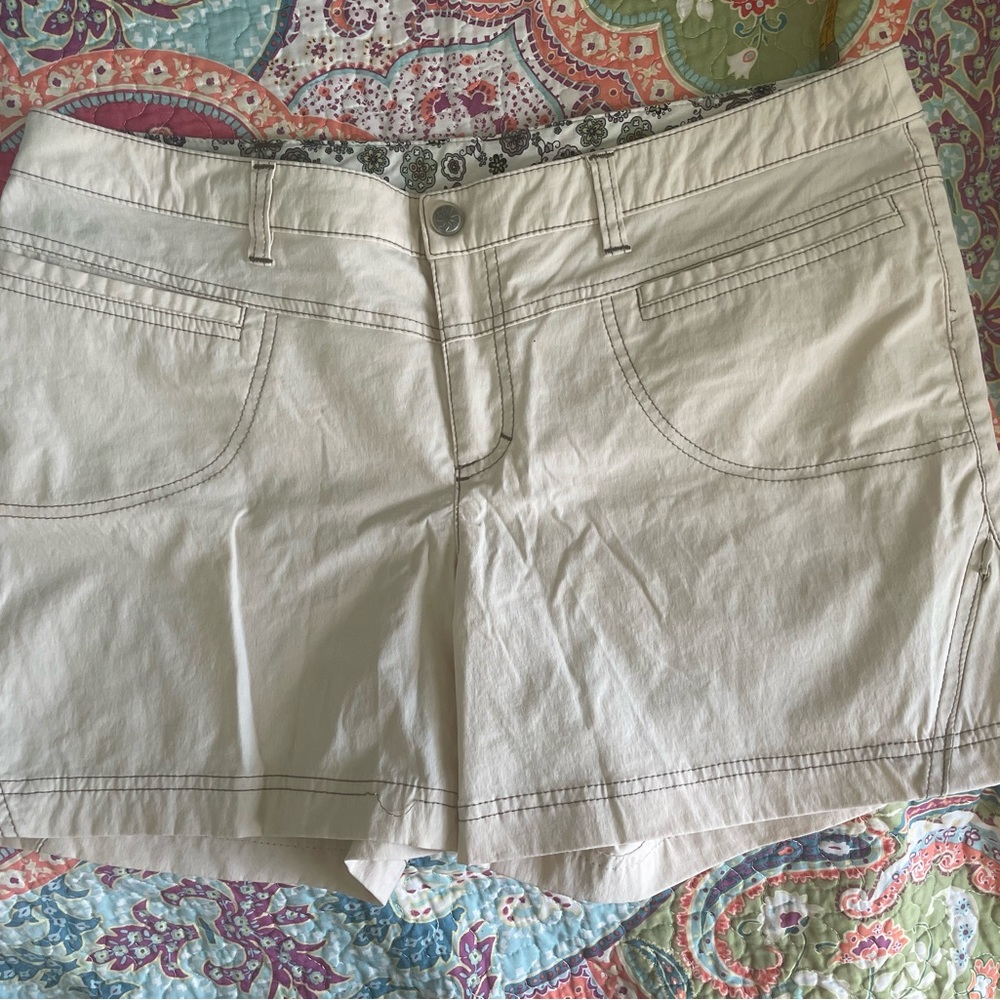 Athleta Shorts Size 14